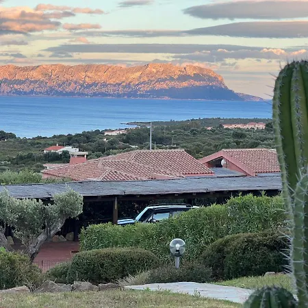 A Golfo Aranci Con Vista Su Tavolara *