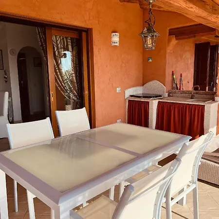Villa A Golfo Aranci Con Vista Su Tavolara